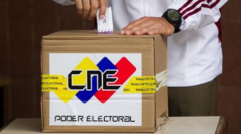 ciudadano-venezolano-emite-Foto-internet_LRZIMA20151207_0072_11