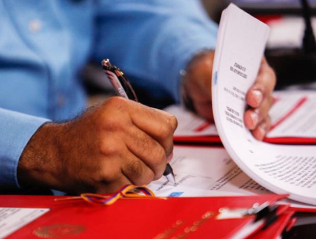 firma-leyes-maduro