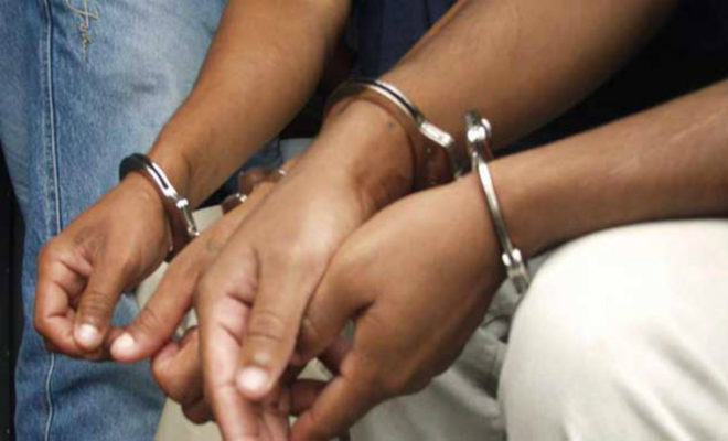 detenidos-manos-con-esposas1ghfghgh-660x400