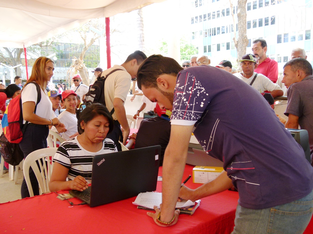 PSUV PLAZA BOLIVAR MCBO
