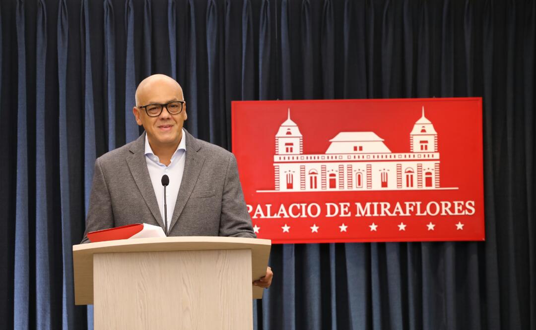 Det1o7AX0AcbAA2