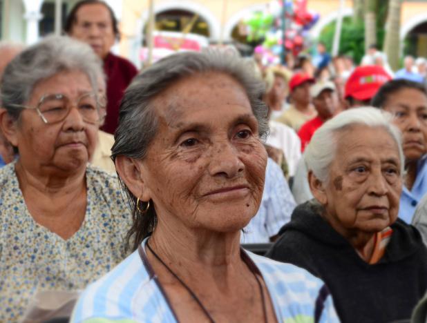 IMAGEN ABUELOS EN SU DIA