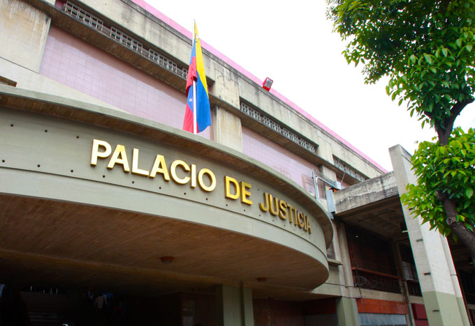Palacio de Justicia 01