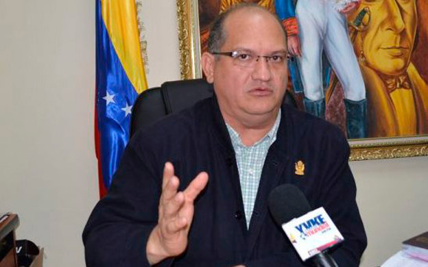 EDUARDO LABRADOR