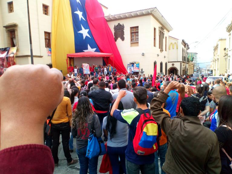 Tribuna Antiimperialista - Plaza Bolìvar de Mérida