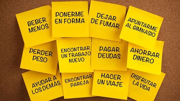 redes-sociales-ano-nuevo-2017-10-resoluciones-ano-nuevo-que-siempre-abandonamos-n259446-624x352-429131