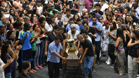 matanza-colegio-brasil-velorio_LRZIMA20190314_0048_3