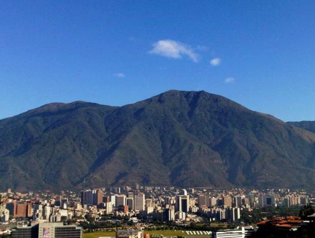 francisco-javier-velasquez-VENEZUELA--Estabilidad-atmosf-eacute-rica-origina-cielos-despejados-sin-lluvias-este-viernes