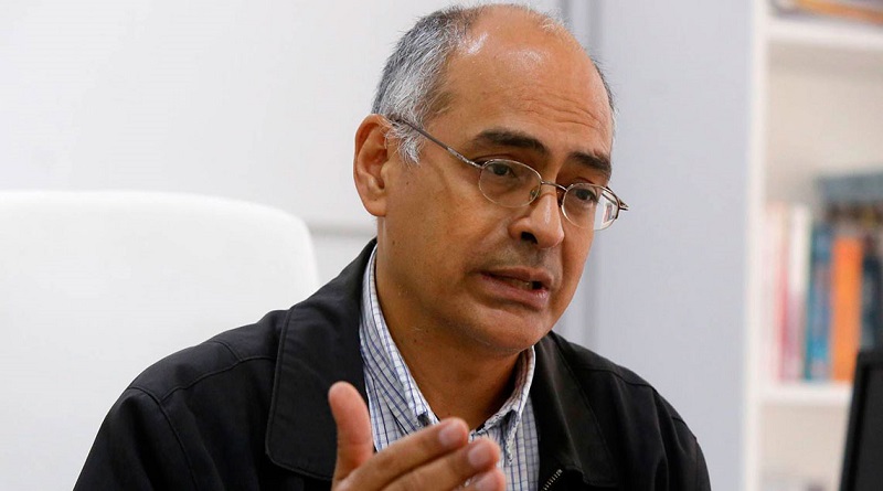 Carlos-Alvarado-1