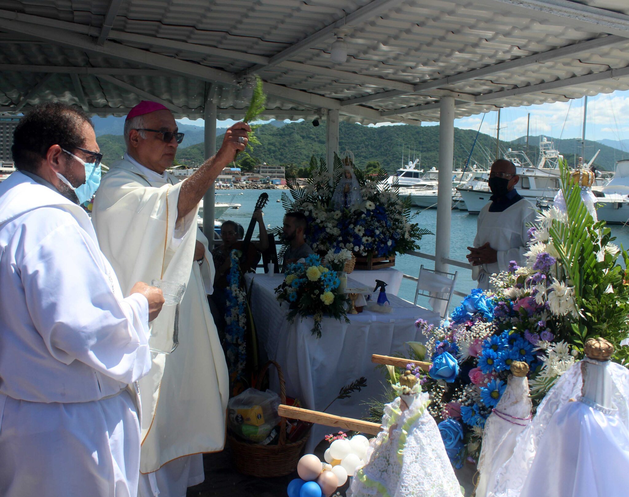 Puerto Cabello veneró a la Virgen del Valle en su día con una Misa ...