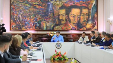 Jefe de Estado: "hizo un llamado para debatir los planes para adaptar y renovar todas las leyes del Poder Popular creadas en Revolución"