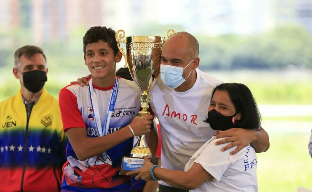Por Primera vez en el Día de la Juventud Miranda se tituló Campeón de ...