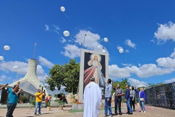 http://radiomundial.com.ve/campana-pio-tamayo-al-panteon-celebro-encuentros-con-movimientos-sociales-en-lara/
