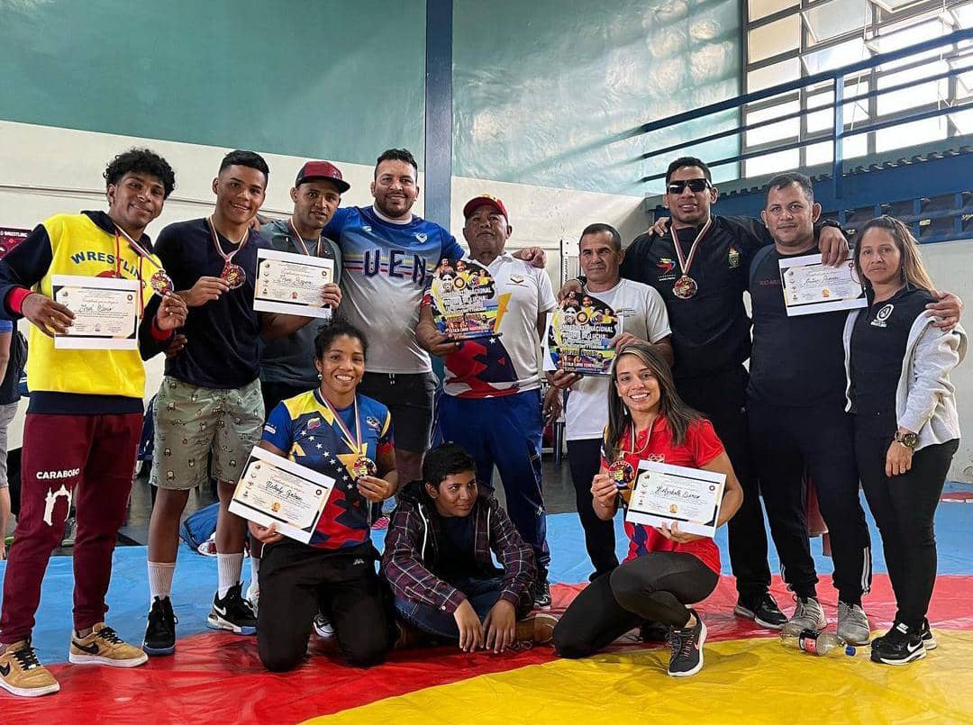 Carabobo arrasó en Campeonato Nacional de Lucha Adulto - Yvke Mundial ...