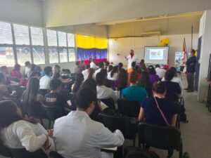 55 galenos del estado Bolívar recibieron curso introductorio para médicos
