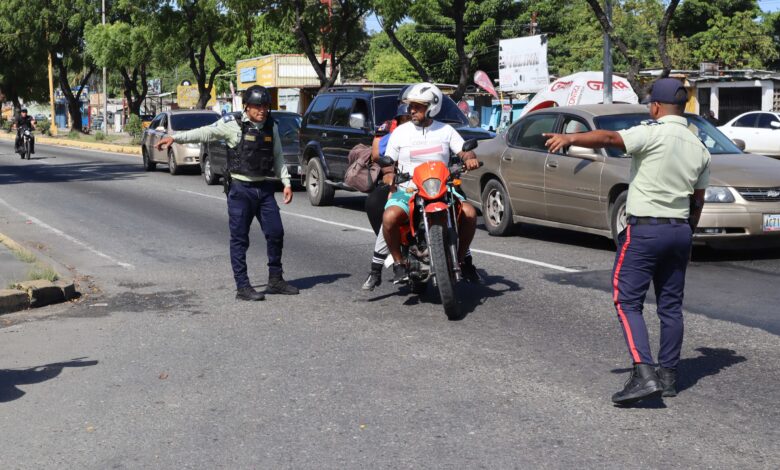 Motos
