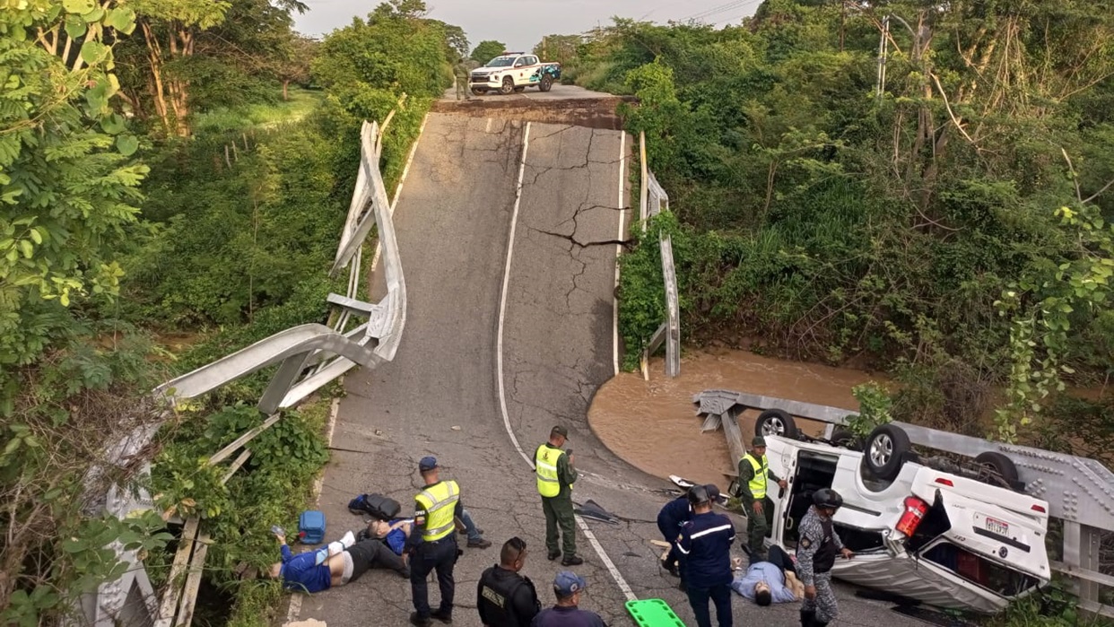 Ordenan investigar colapso del puente "La Cocuiza" en la carretera ...