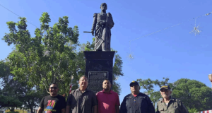 Estatua de Simón Bolívar en Lagunillas ya tiene su espada