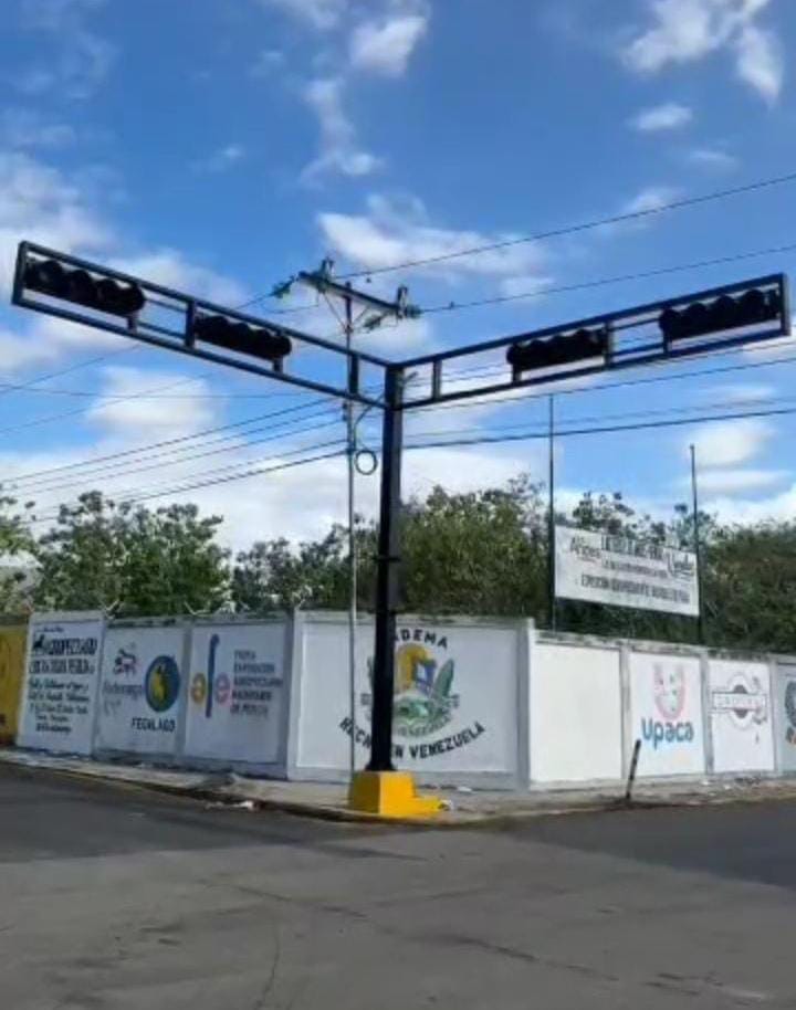 En el municipio Machiques activan cinco nuevos semáforos