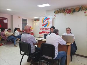 Alcaldía de Maracaibo y Seniat realizaron jornadas de actualización del RIF a bodegueros