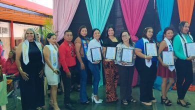 Entregan Certificados a Docentes y Supervisores