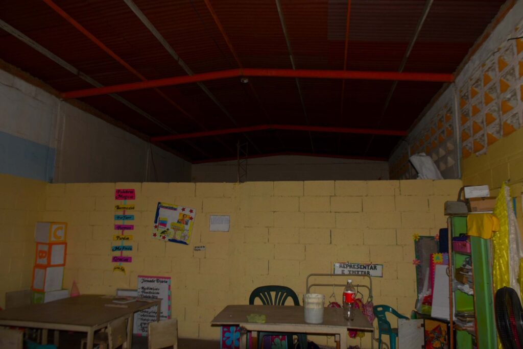 Inspeccionan Dos escuelas en la parroquia El Bajo