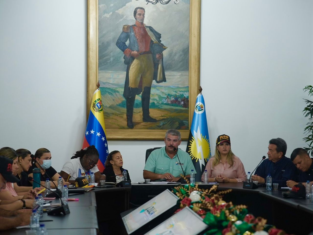 Gobernador Luis Caldera crea comisiones para garantizar operatividad de áreas prioritarias para la atención del pueblo
