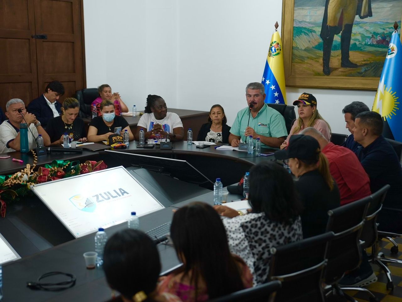 Gobernador Luis Caldera crea comisiones para garantizar operatividad de áreas prioritarias para la atención del pueblo