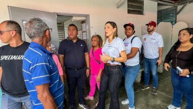 Alcaldesa Elizabeth Niño supervisó el inicio de labores de rehabilitación integral en la cancha deportiva de Barrio Unión Norte en Naguanagua.