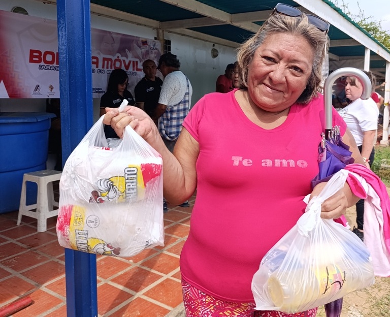 Se distribuyen más de 15 toneladas de alimentos