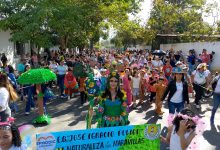 Alcalde Lorenzo Remedios brindó apoyo al Desfile de los Carnavales Pedagógicos Bejuma 2026