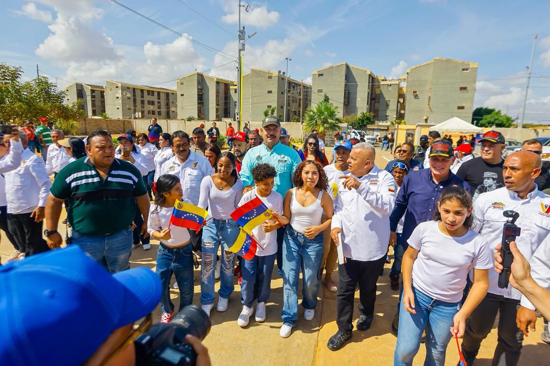 Gobierno Bolivariano entrega 16 viviendas y 763 títulos de tierra en el estado Zulia