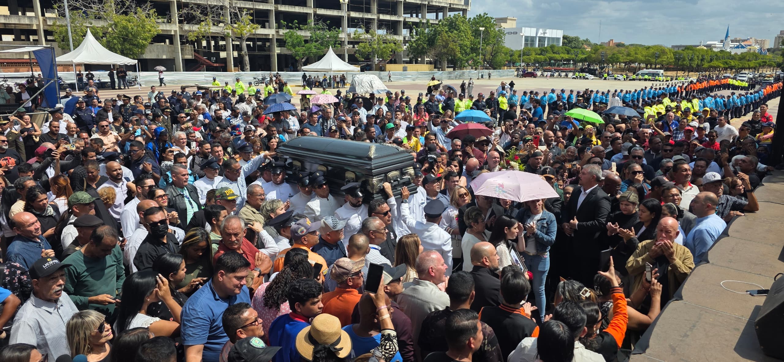 Gobierno Nacional confirió Orden Francisco de Miranda a Renato Aguirre González en Maracaibo
