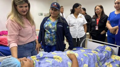 Primera Dama del Zulia encabeza jornada ginecológica