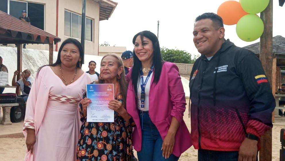 Alcaldía de Maracaibo homenajeó a artesanos del mercado San Sebastián