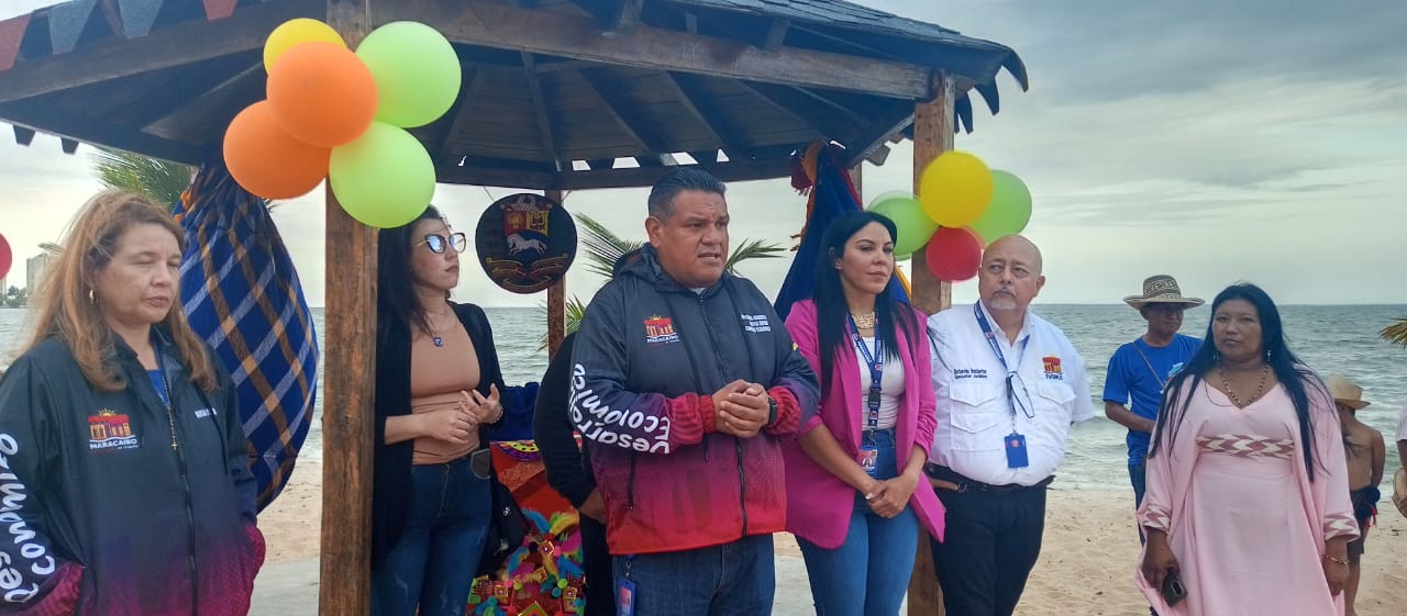 Alcaldía de Maracaibo homenajeó a artesanos del mercado San Sebastián