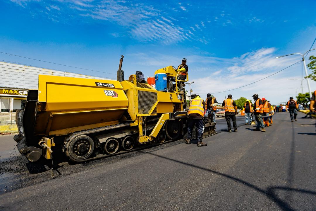Gobernador Luis Caldera dio inicio a la segunda fase del asfaltado en la Circunvalación número 1
