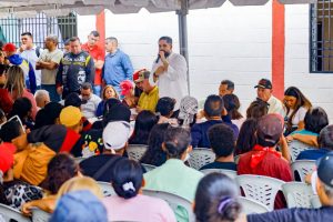 Gobierno Bolivariano y pueblo organizado entregan escuelas Doña Menca de Leoni y Juan Pablo Pérez Alfonso totalmente refaccionadas