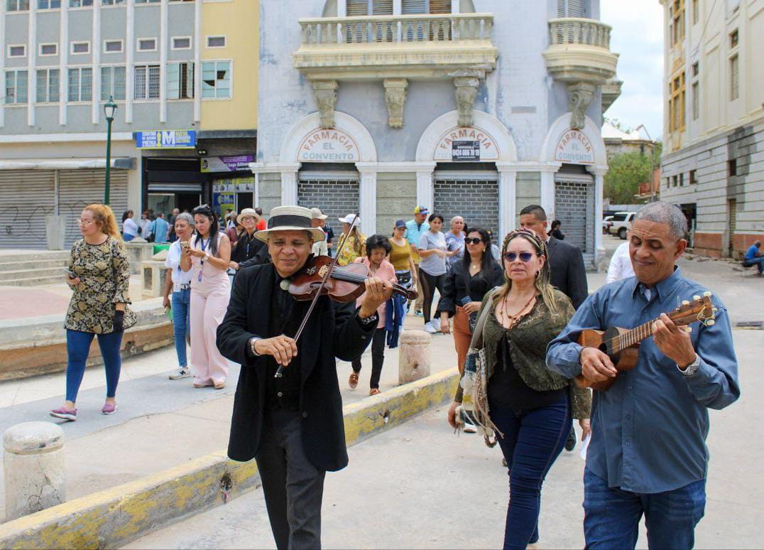 Encuentro poético colectivo conmemoró el natalicio de Udón Pérez
