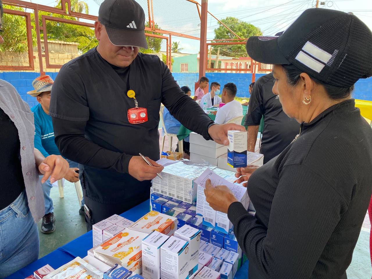 Jornada de salud integral benefició a más de 700 personas en la comunidad Las Lomas del municipio Mara