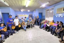 En Maracaibo 30 abuelos y abuelas del club “Años Dorados” del IVSS Norte, recibieron clase especial de cuatro