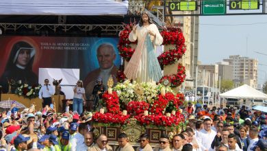 Marabinos colmaron de fe calles de la ciudad en procesión de Jesús de la Misericordia