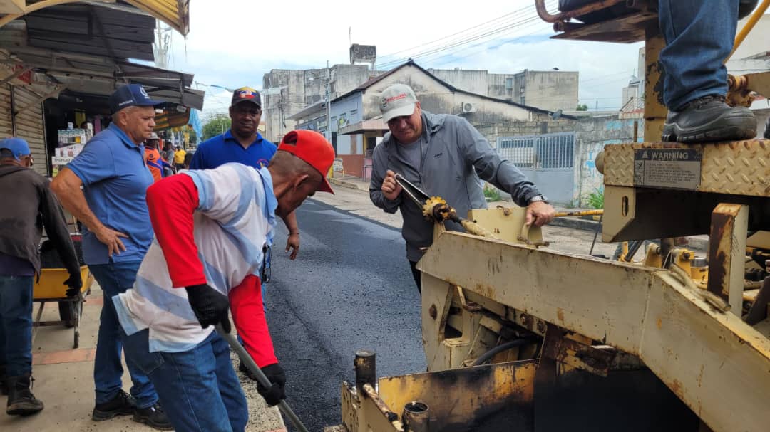 En Machiques estado Zulia inicia plan de asfaltado en las avenidas Registro y Artes