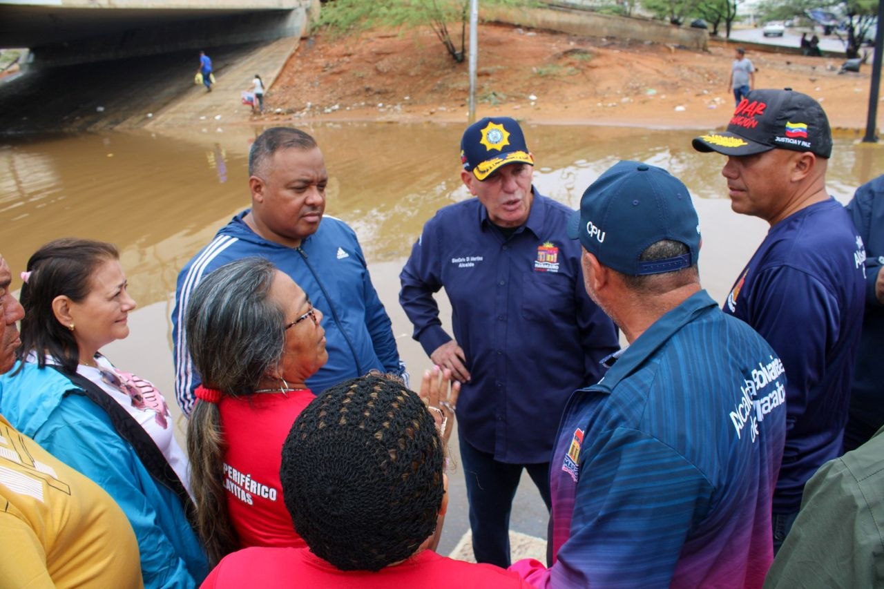 Autoridades regionales y municipales atendieron las afectaciones por la lluvia caída en Maracaibo