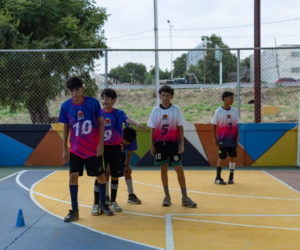 Alcalde Di Martino: "Estamos recuperando canchas y el ambulatorio en la parroquia Cecilio Acosta” de Maracaibo