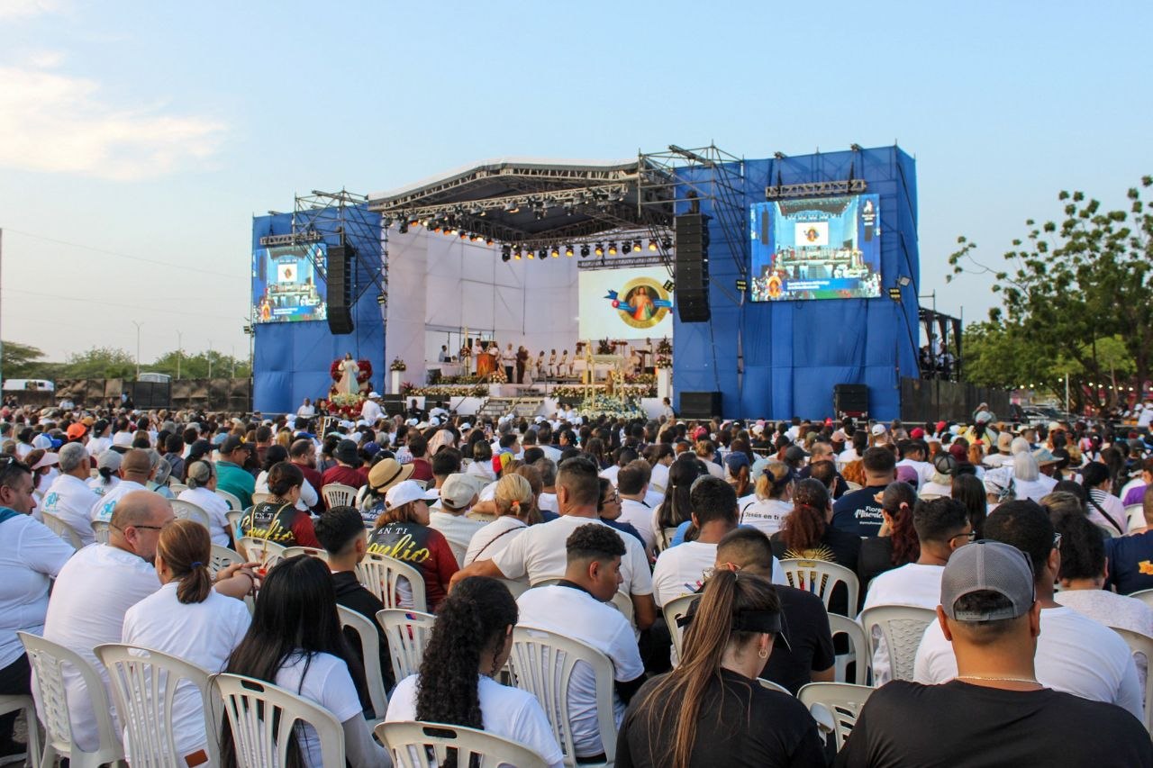 Marabinos colmaron de fe calles de la ciudad en procesión de Jesús de la Misericordia