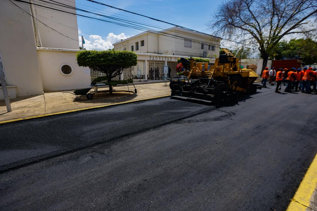 Se inició asfaltado integral en rutas de acceso de la Universidad del Zulia