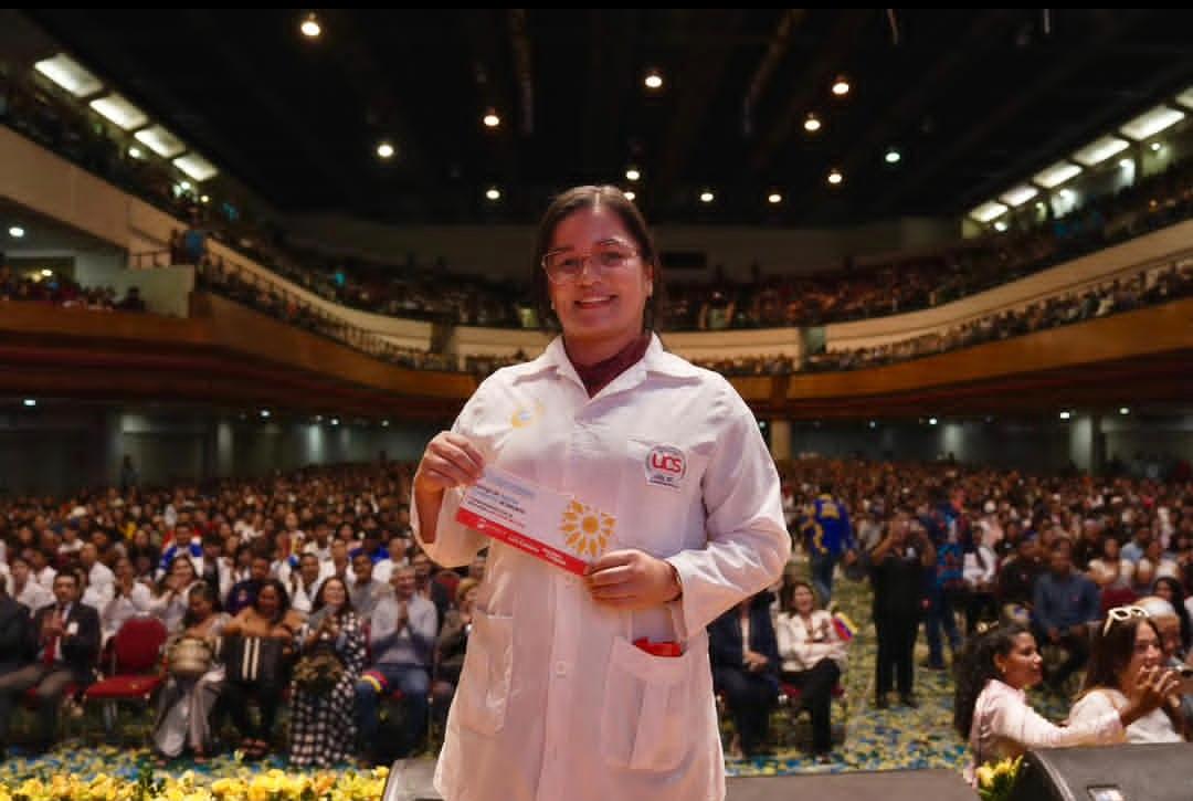 Zulia: Más de 7.000 estudiantes beneficiados con becas universitarias a través de Fundalossada