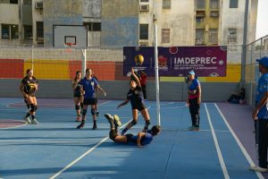 Alcaldía de Maracaibo entrega rehabilitada la cancha de usos múltiples “Ayacucho.”