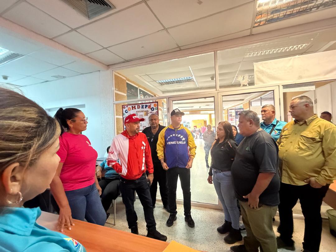 Supervisan trabajos de rehabilitación de la Terminal Simón Bolívar de San Francisco en el estado Zulia